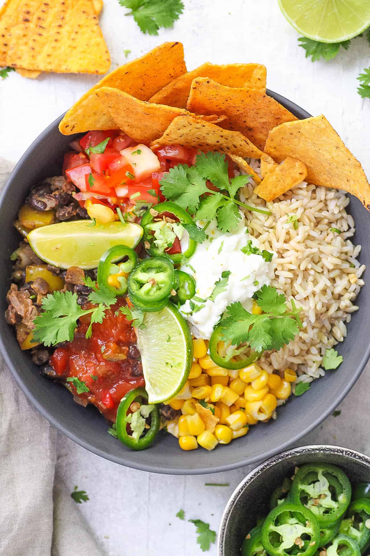 Secret Ingredient Revealed: Creamy, Low-Calorie Veggie Burrito Bowls